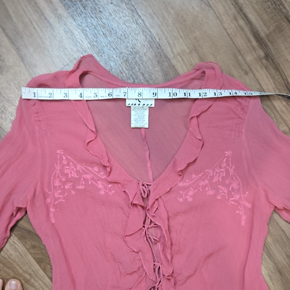 VINTAGE SALMON PINK SHEER RUFFLE 90s / Y2K LONG SLEEVE FRONT TIE SILK BLOUSE - Picture 14 of 16